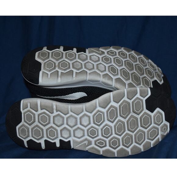 Nike Women's 7.5 Flex Experience RN 5 Black Running Sneakers Trainers Shoes - Picture 6 of 7